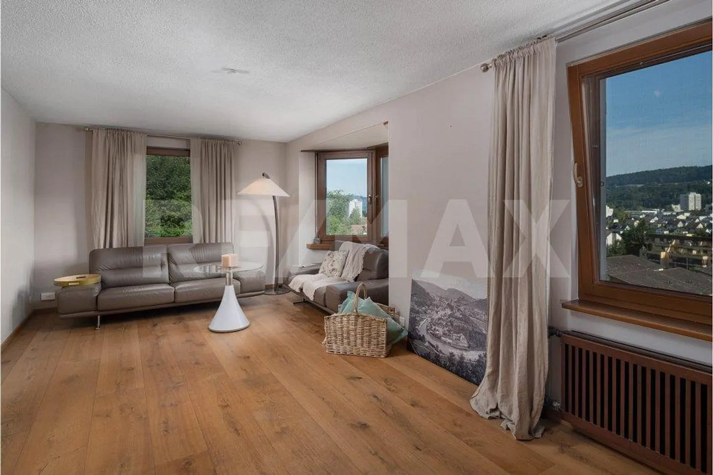 Vivre avec vue – Charmante maison des années 1930 avec appartement dans le vert Kappelerhof - Photo 3 sur 13