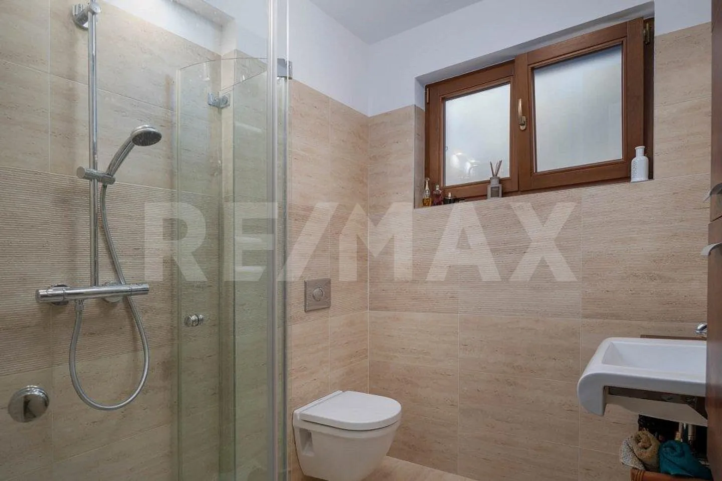 Vivre avec vue – Charmante maison des années 1930 avec appartement dans le vert Kappelerhof - Photo 4 sur 13