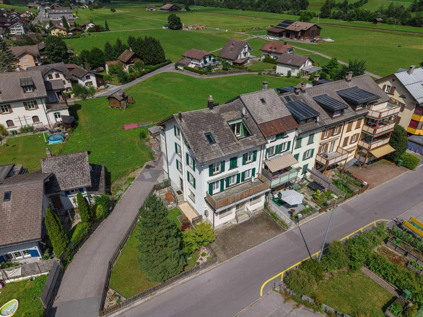 Geräumiges Zweifamilienhaus - Foto 7 von 7
