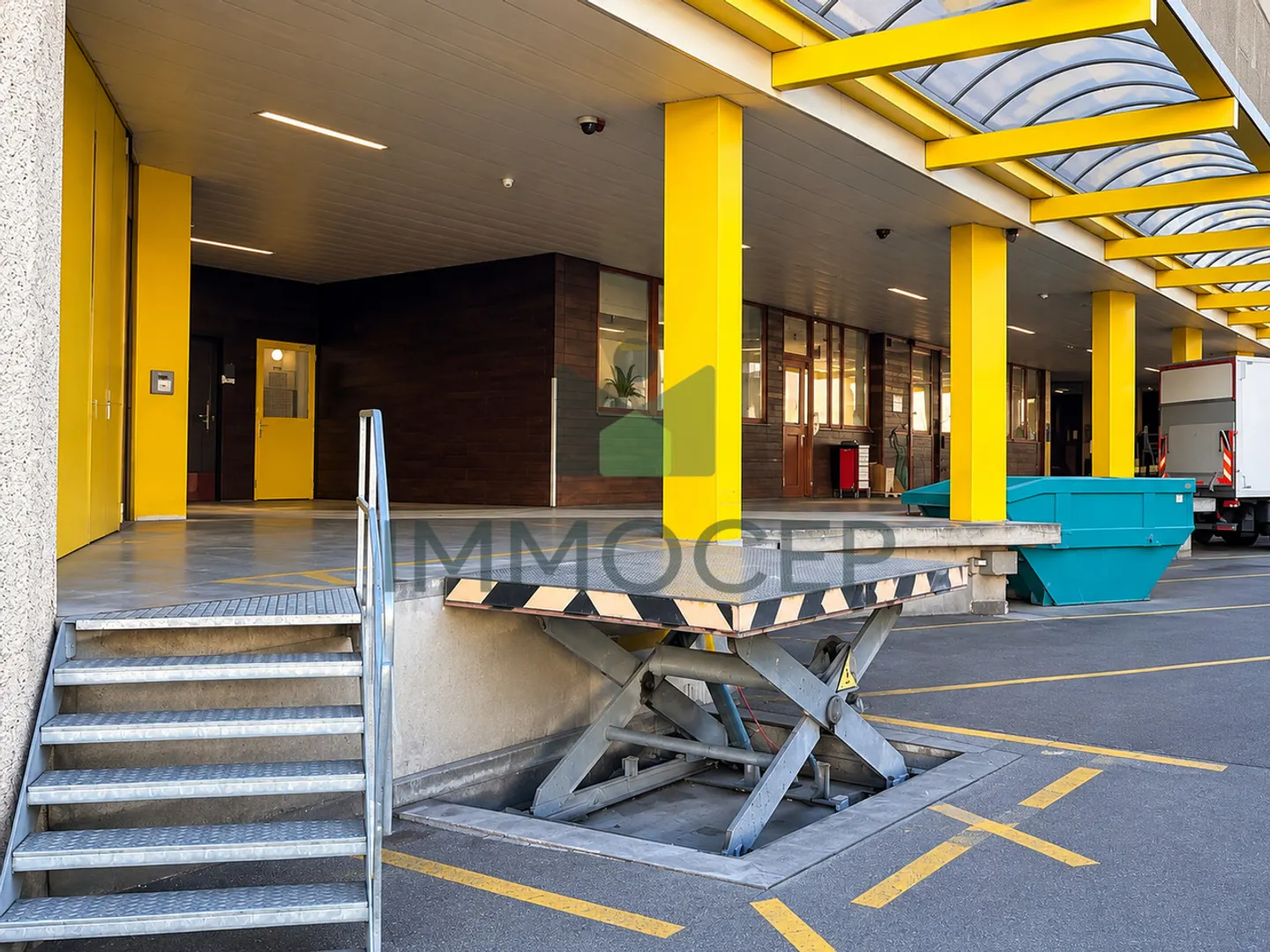 Esclusiva PAV - Arcade di 430 m2 con deposito e area di carico - Foto 3 di 8