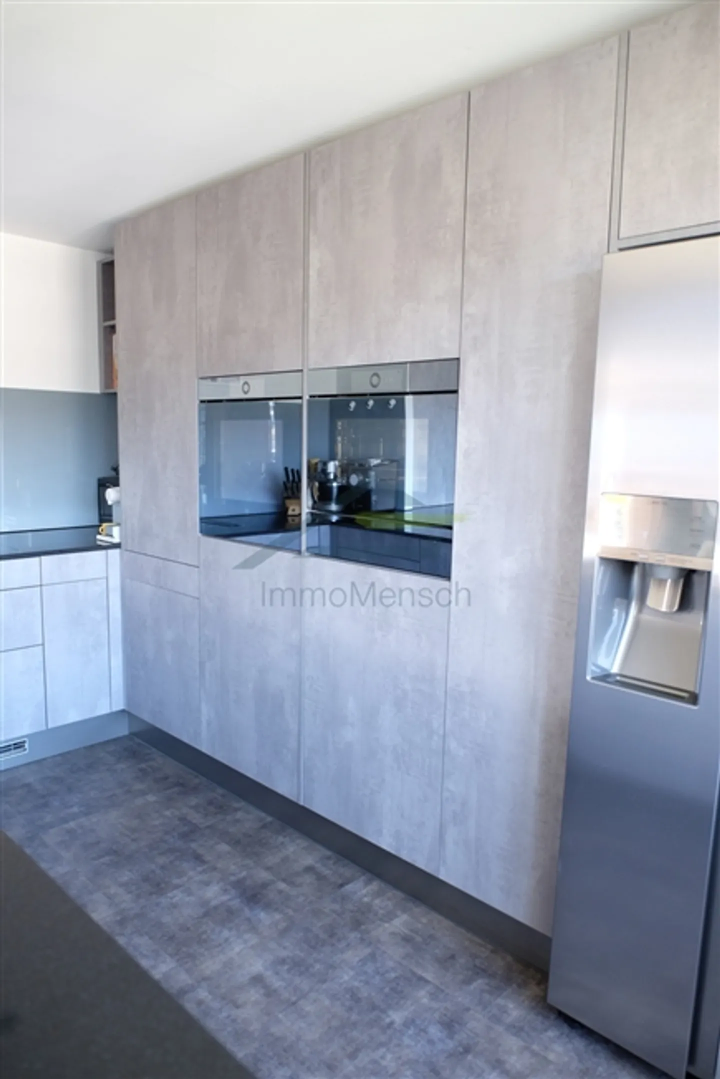 «grosse helle 6.5-Zi-Wohnung im obersten Stockwerk mit Weitblick» - Foto 16 von 20