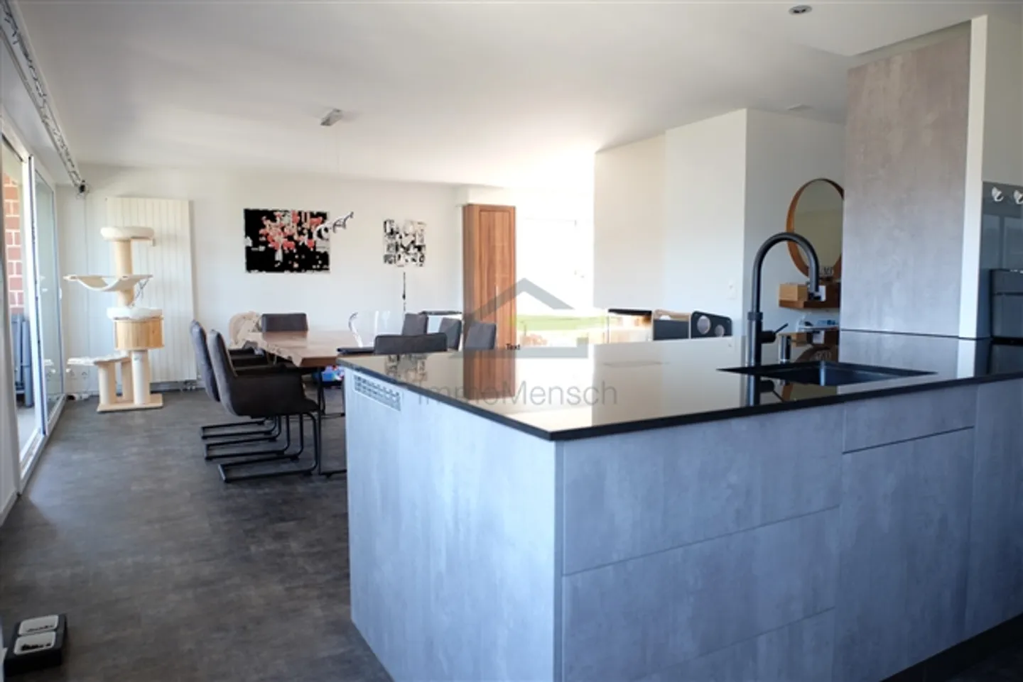 «grosse helle 6.5-Zi-Wohnung im obersten Stockwerk mit Weitblick» - Foto 15 von 20