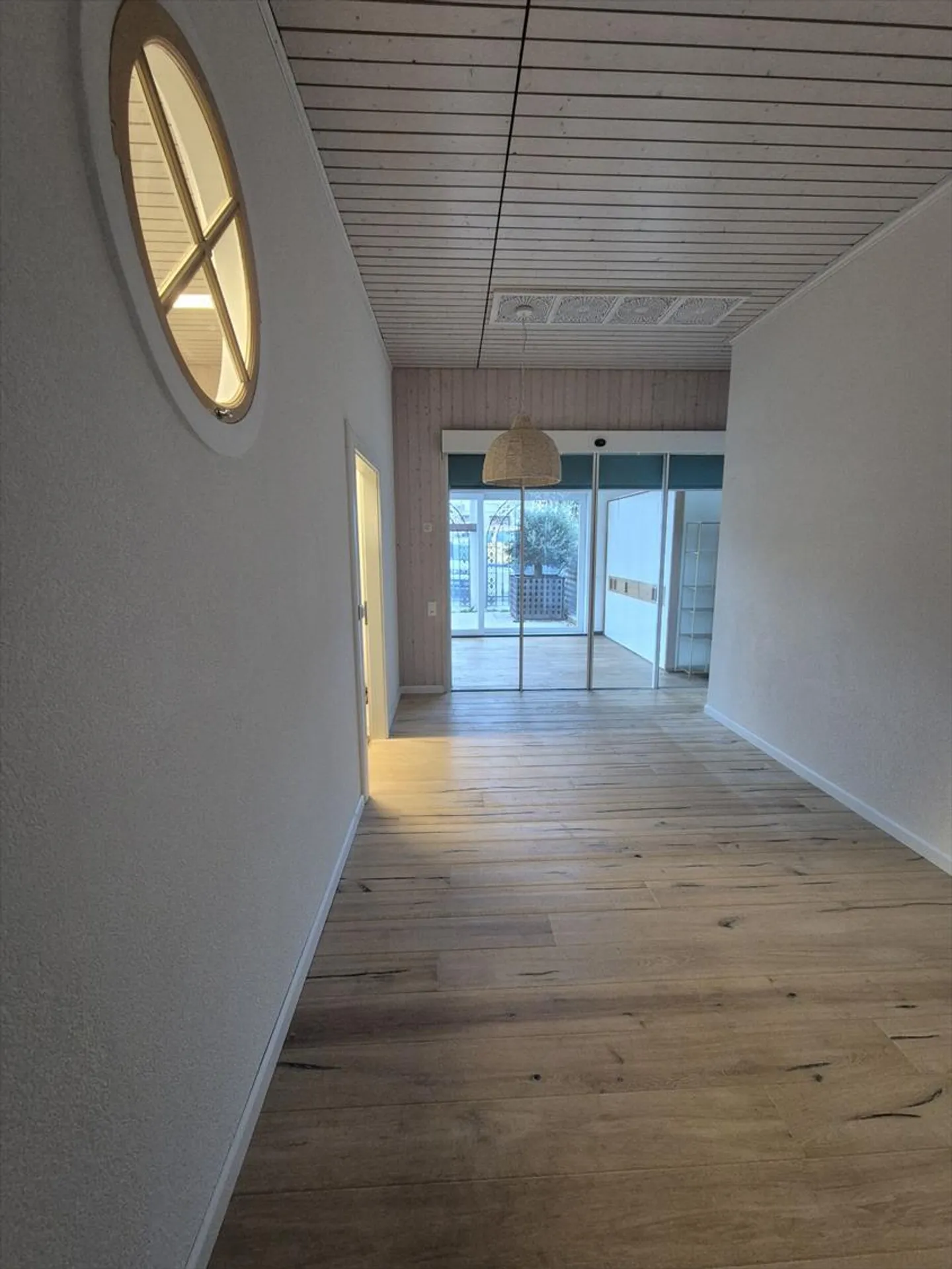 Wohnung oder Büro mit 3.5 Zimmern in Champlan von ca. 160 m2 - Foto 5 von 7