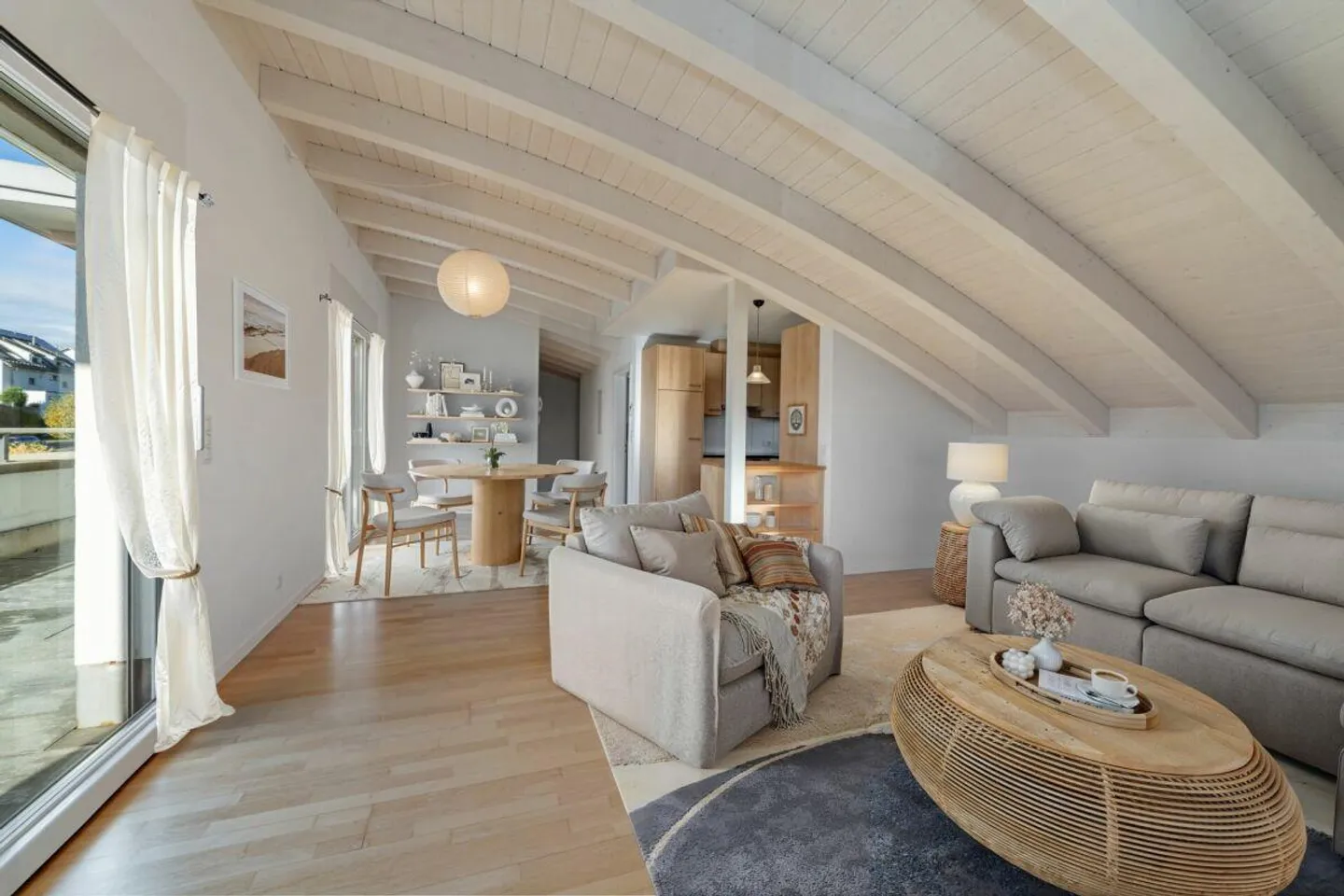 Sonnige Attikaperle mit partieller Seesicht - Photo 1 sur 4