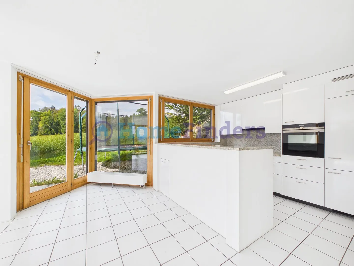 AVEC UNE VUE - JARDIN ENSOLEILLÉ ET BEAUCOUP D'ESPACE ! - Photo 3 sur 14