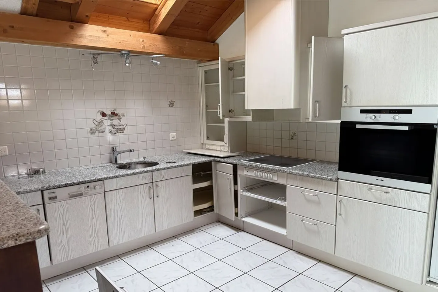 MFH mit 5 vermietbaren Wohnungen - Ihre attraktive Kapitalanlage - Photo 4 of 11