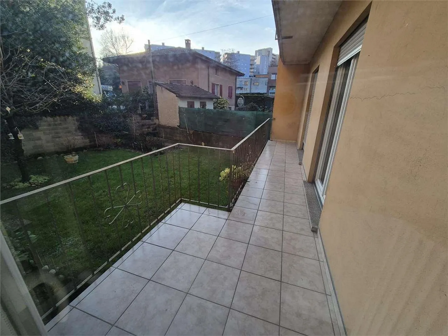 Vacallo-Pizzamiglio - Geräumige 3.5 Zimmer Renoviert mit Großem Balkon - Foto 8 von 9