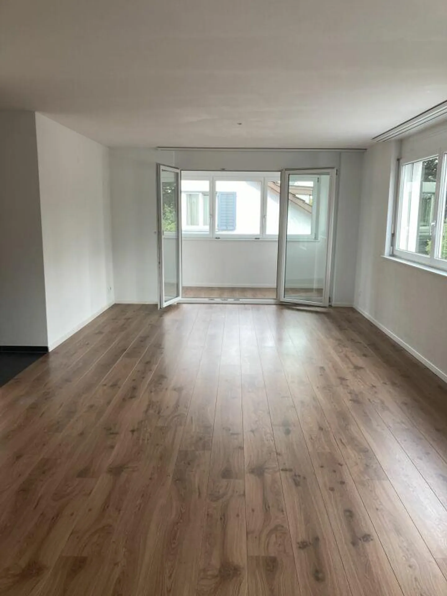 Belle, moderne appartement de 3 1/2 pièces idéal pour les navetteurs - Photo 3 sur 8