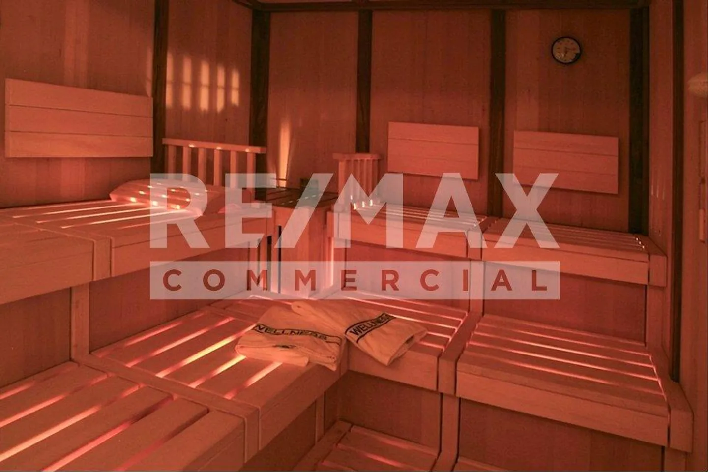 Top Business Property in Samnaun: 4-Star Hotel Garni and Tax-Free Shop - Photo 10 of 10