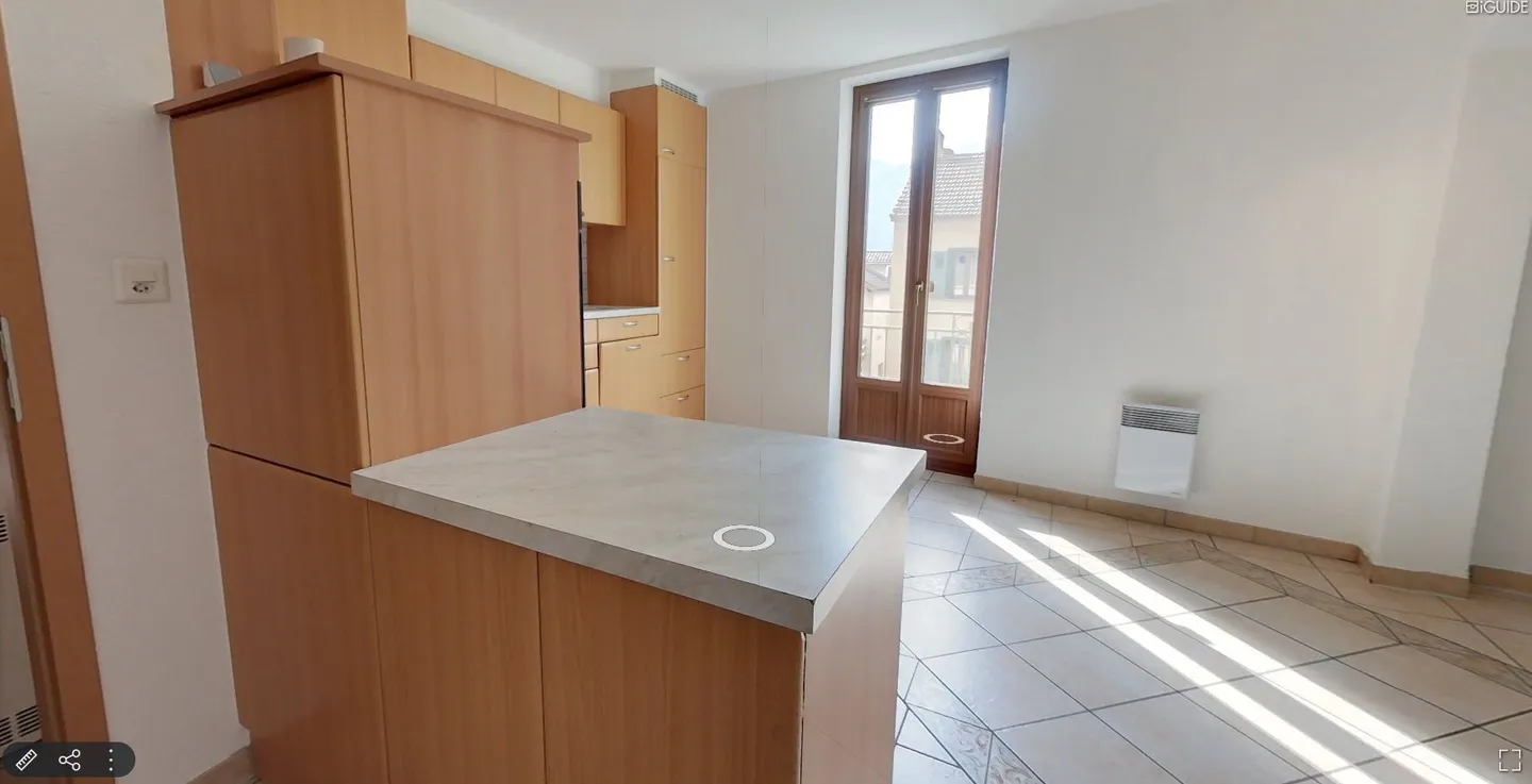 Appartement Duplex Rénové à Vétroz - Photo 1 sur 1