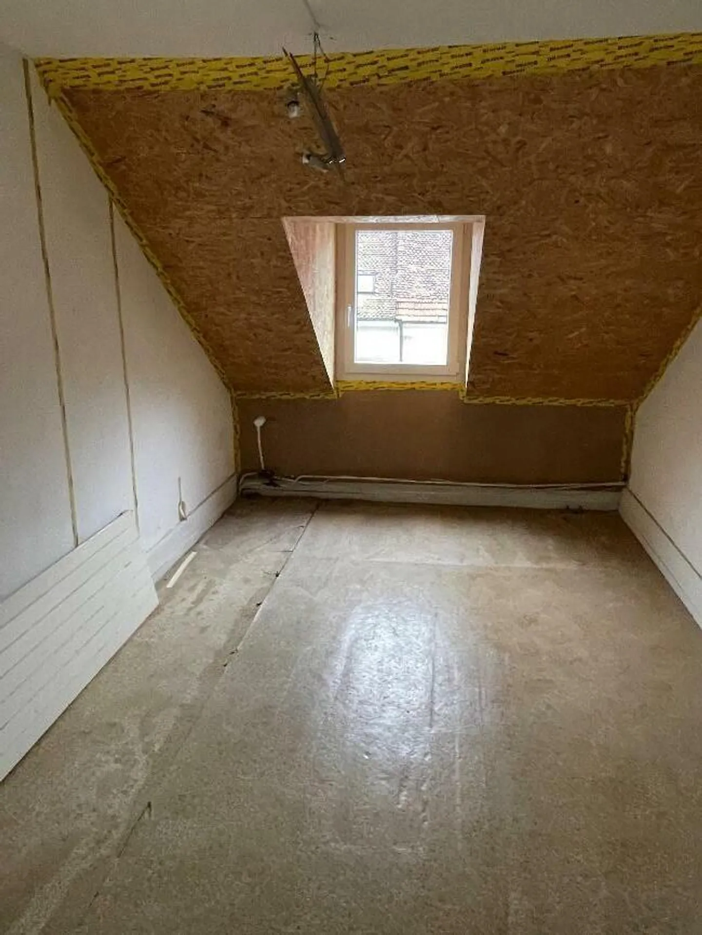 Ideally located in a dynamic village - Photo 10 of 11