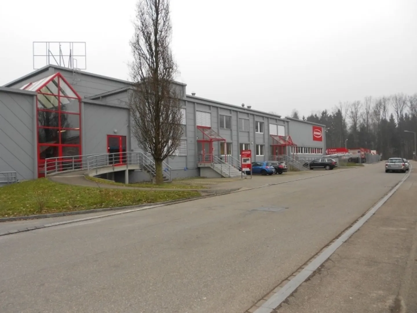 Geräumige 210 m2 Lagerfläche - Foto 1 von 5