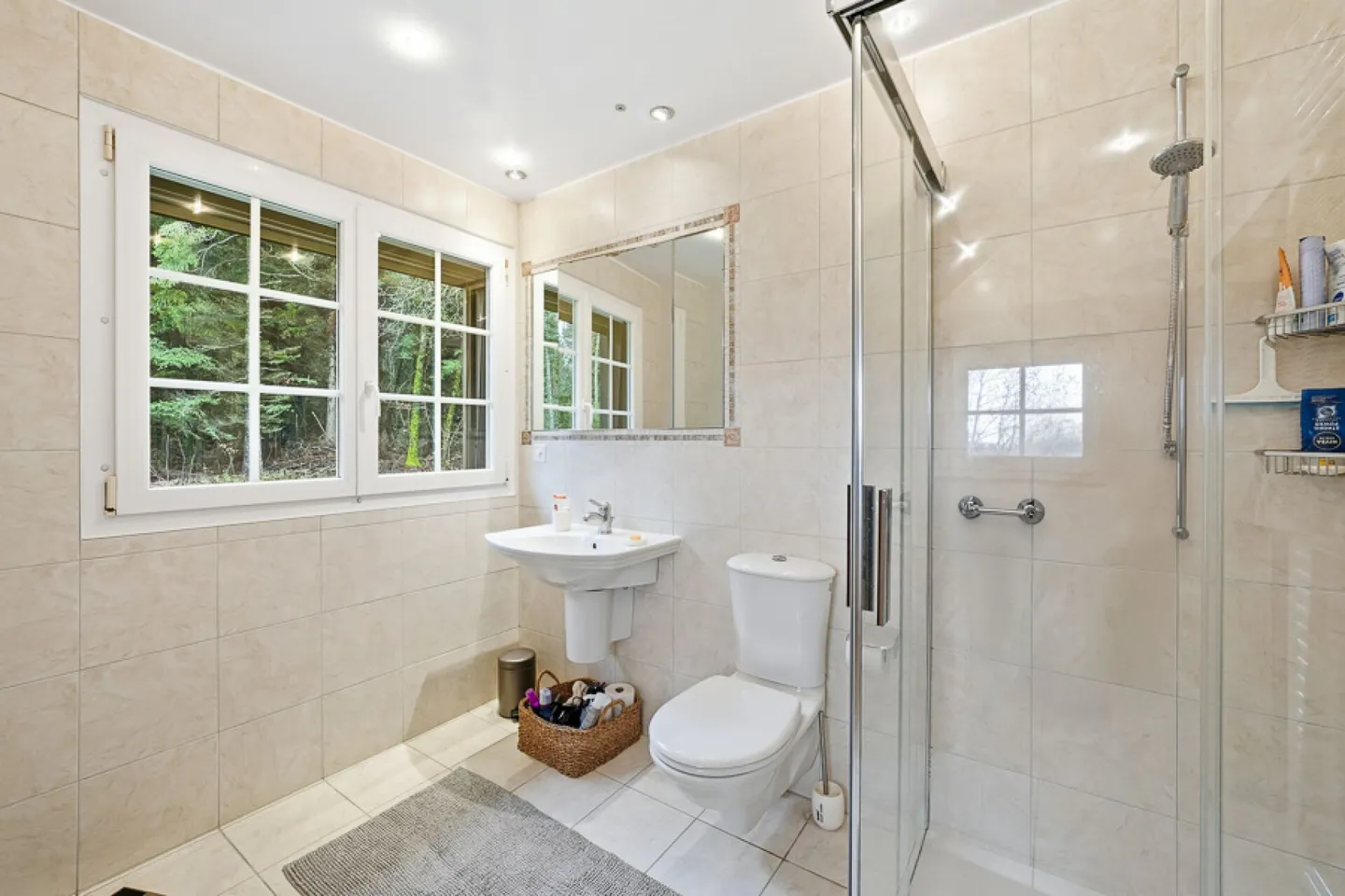 Renovated detached villa - Photo 13 of 16