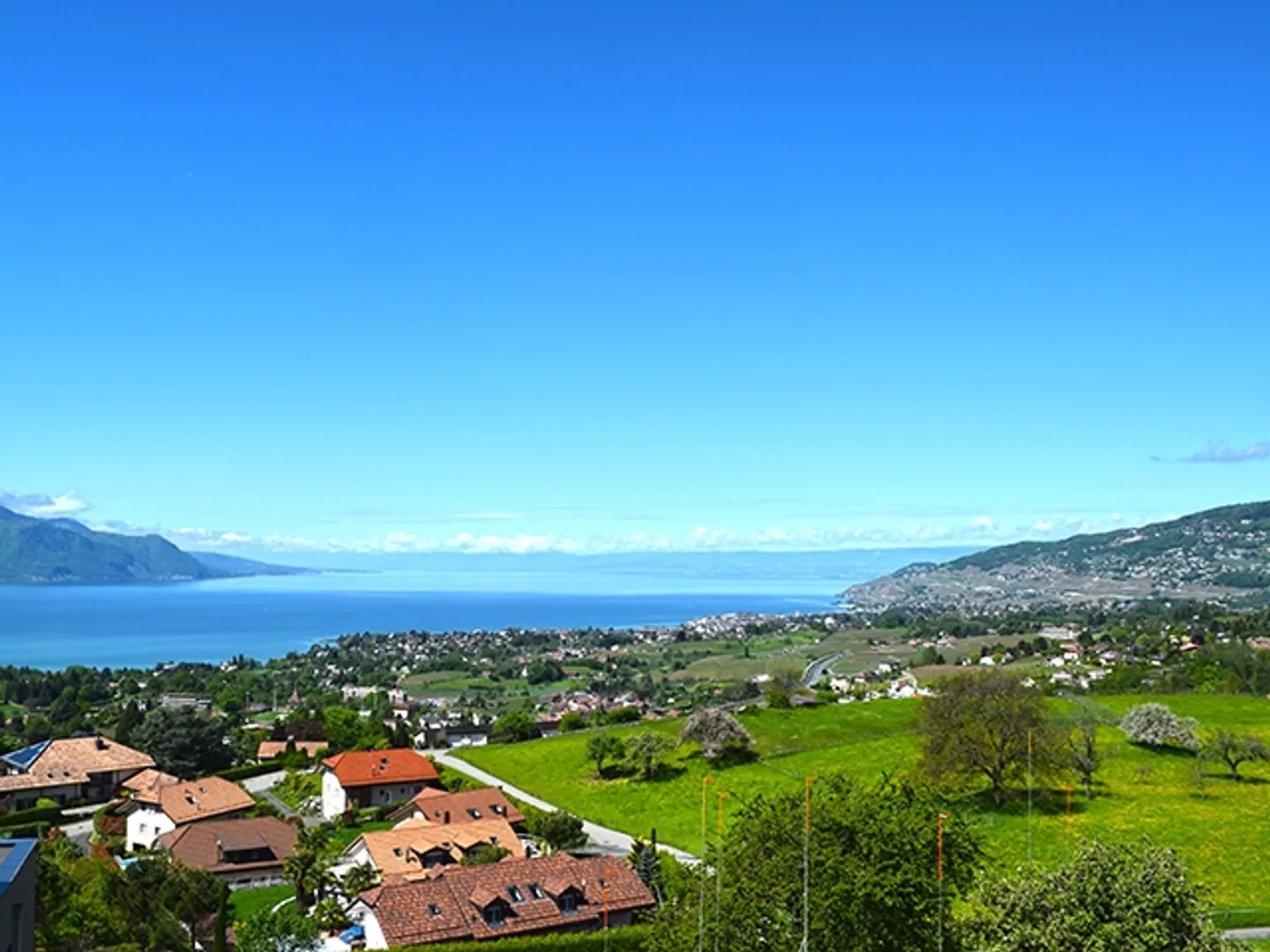 MONTREUX NORD - SPAZIOSO DUPLEX IN MANSARDA - Foto 2 di 4