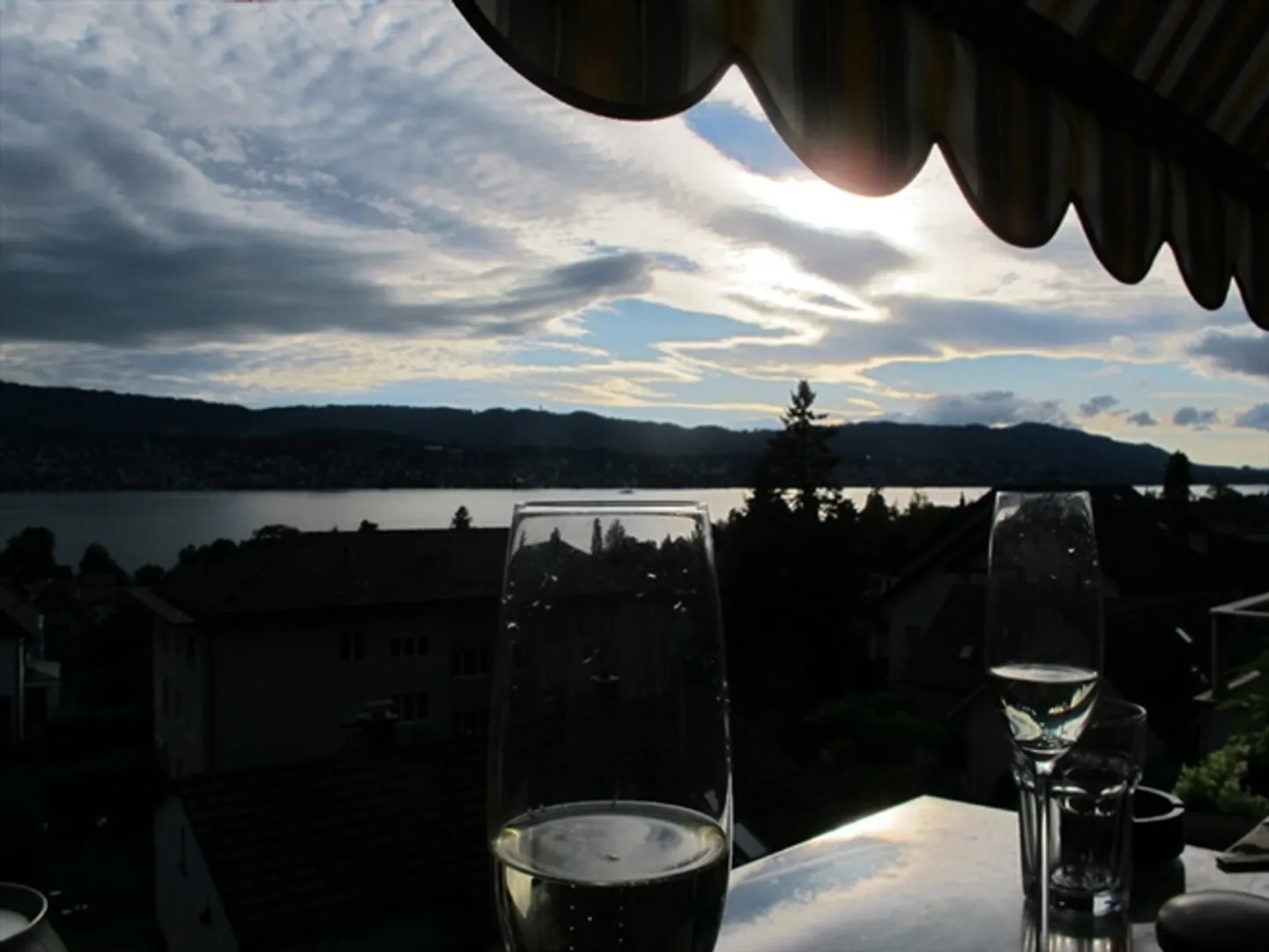 "Appartamento 2 locali a Erlenbach (ZH), arredato, temporaneo" - Foto 3 di 8