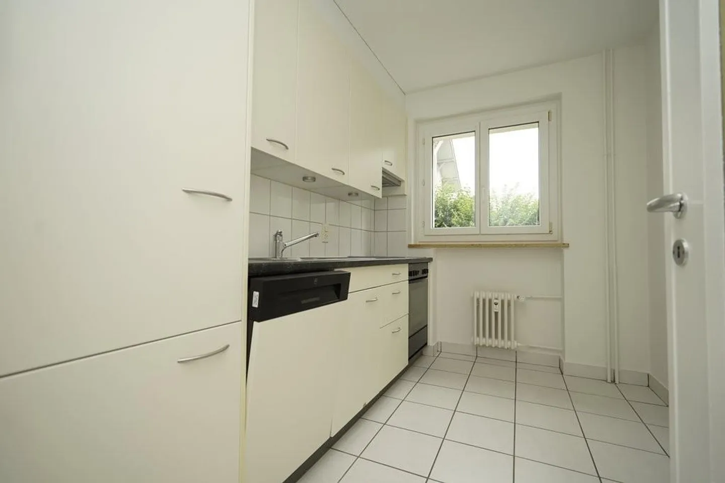 Your new home - cozy, bright and well located - Photo 2 of 5