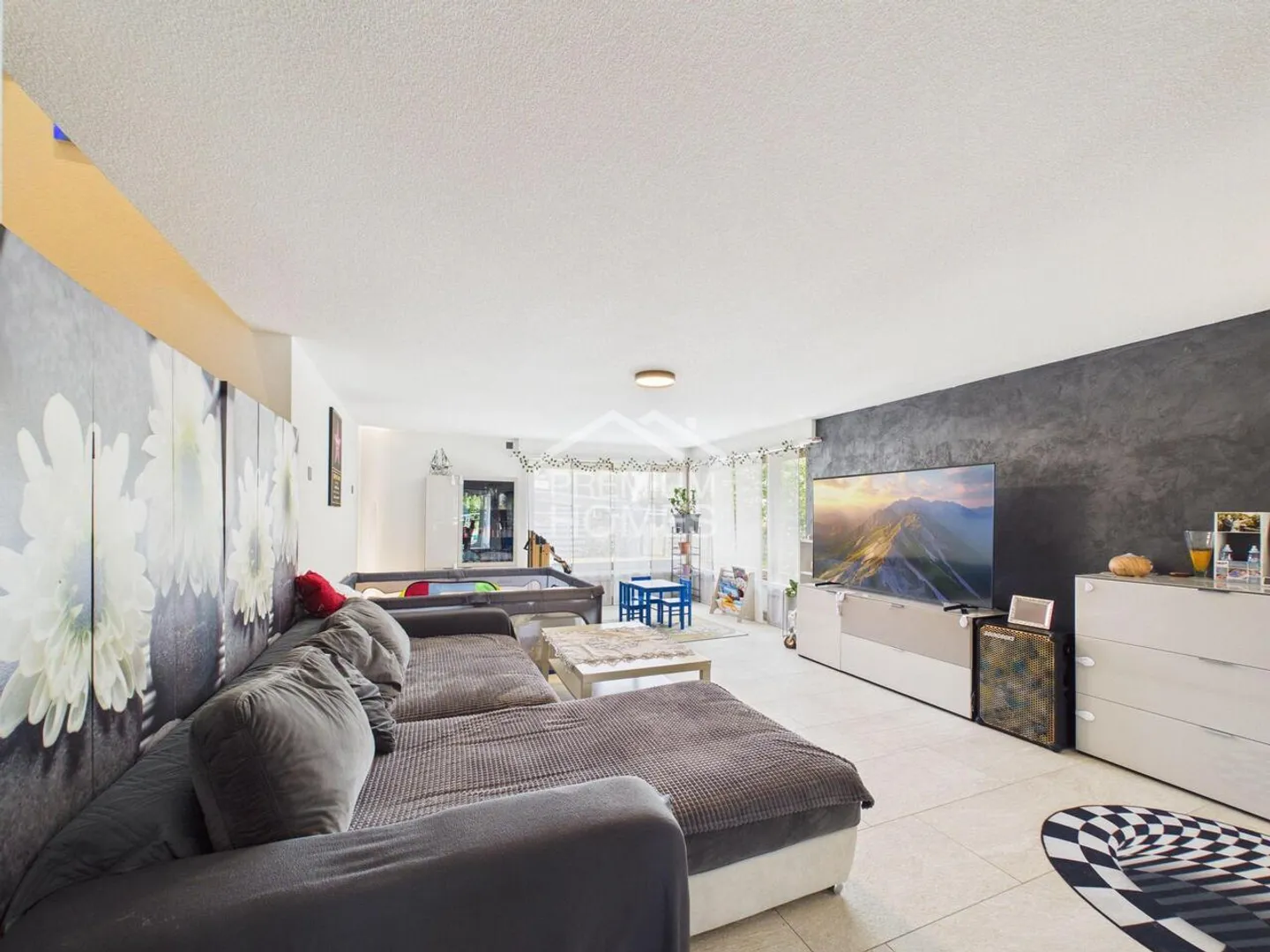 Plenty of space for family, living, and beautiful moments - Photo 2 of 13