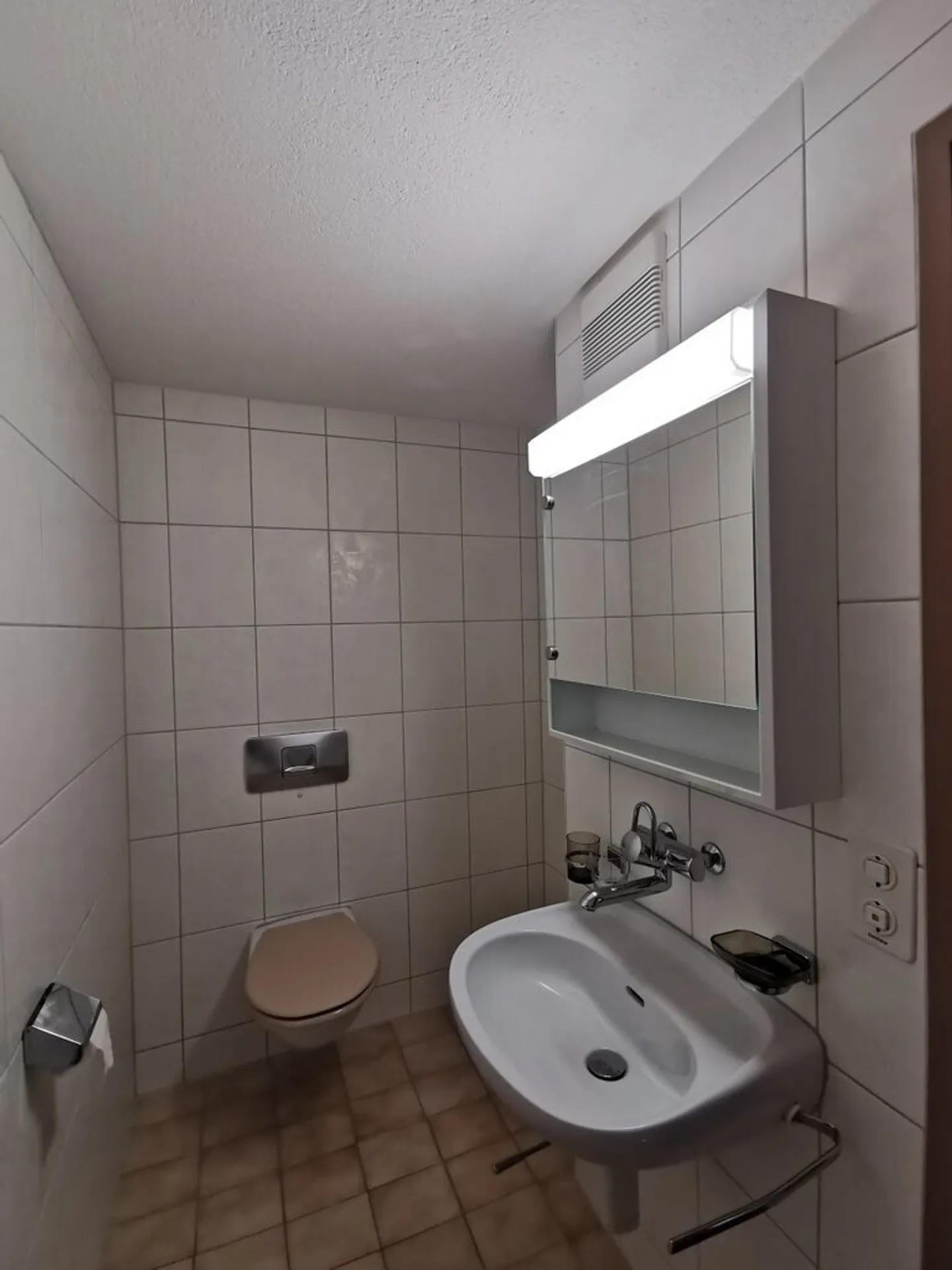 Geräumige 4.5 Zimmer Wohnung mit Terrasse - Foto 8 von 11