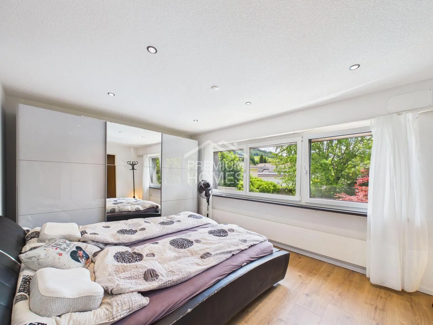 Plenty of space for family, living, and beautiful moments - Photo 6 of 13