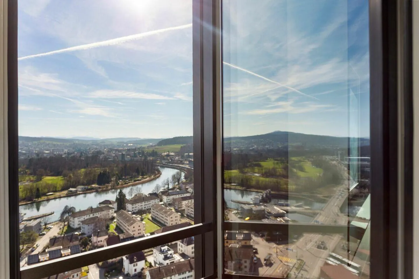 Vivere esclusivamente al 23° piano della Limmat Tower - con vista sulle Alpi - Foto 2 di 12