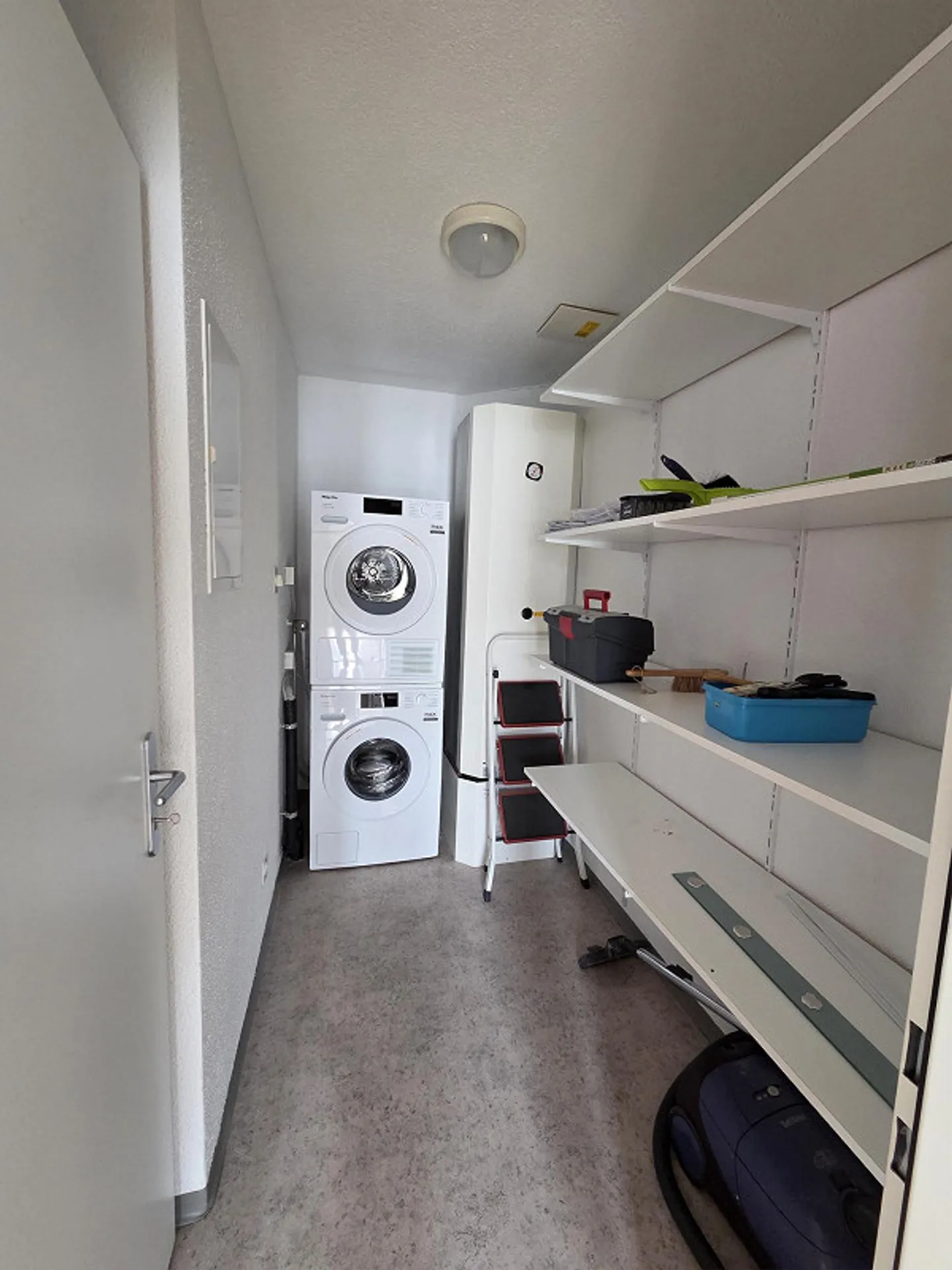 Appartement en duplex moderne de 5,5 pièces avec galerie à Gippingen AG - Photo 9 sur 15