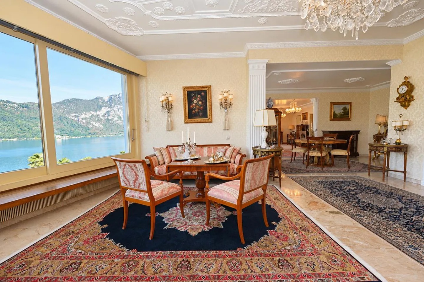 Elegant Villa with Lake View - Photo 7 of 30