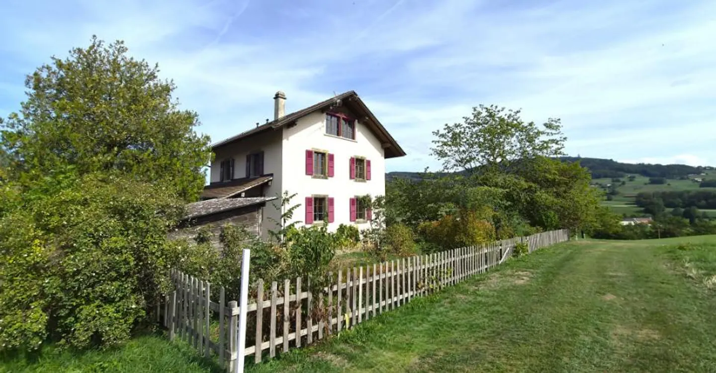 A character property in the green setting of the Lavaux Golf - Photo 1 of 10