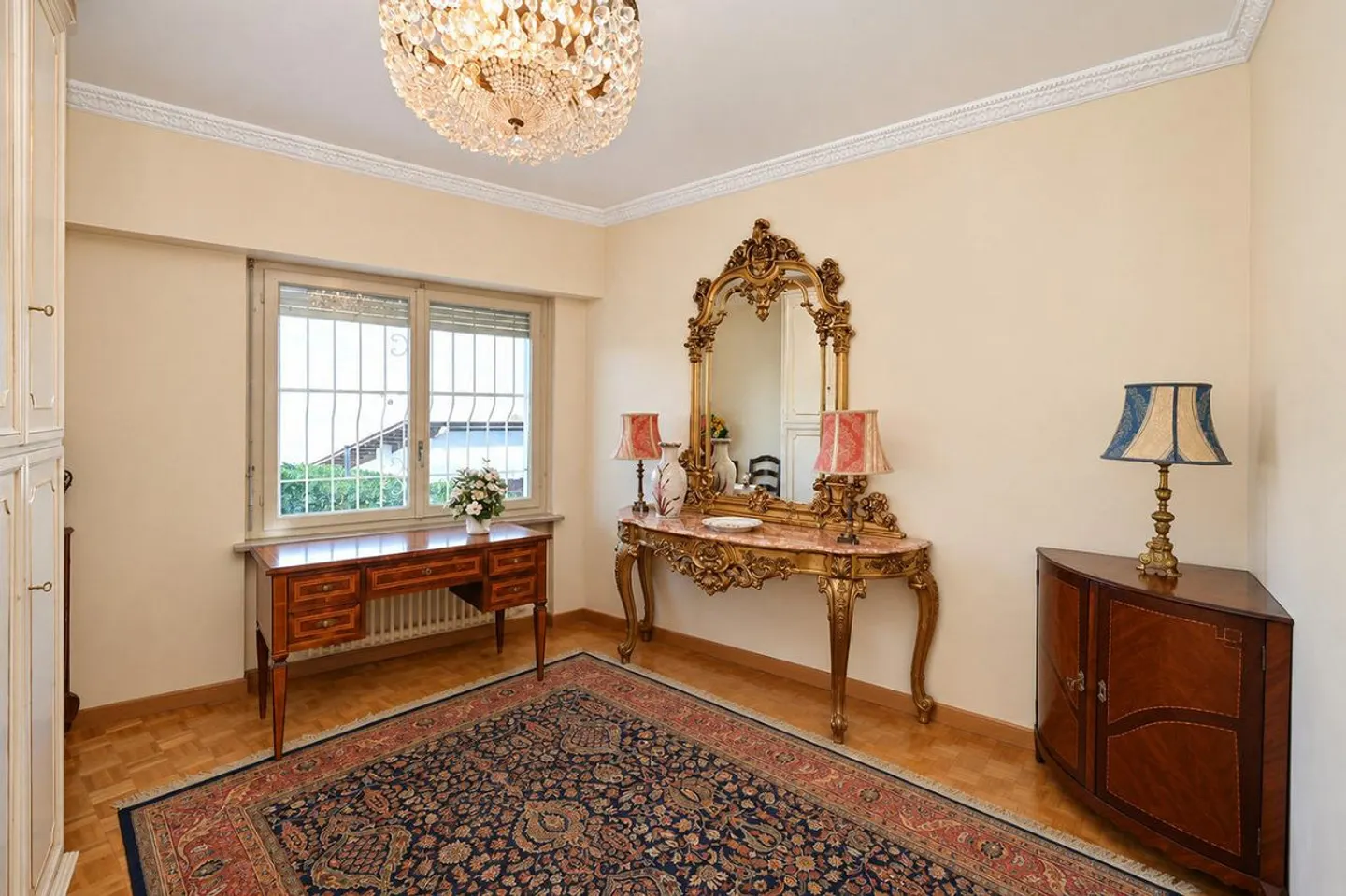 Elegant Villa with Lake View - Photo 23 of 30