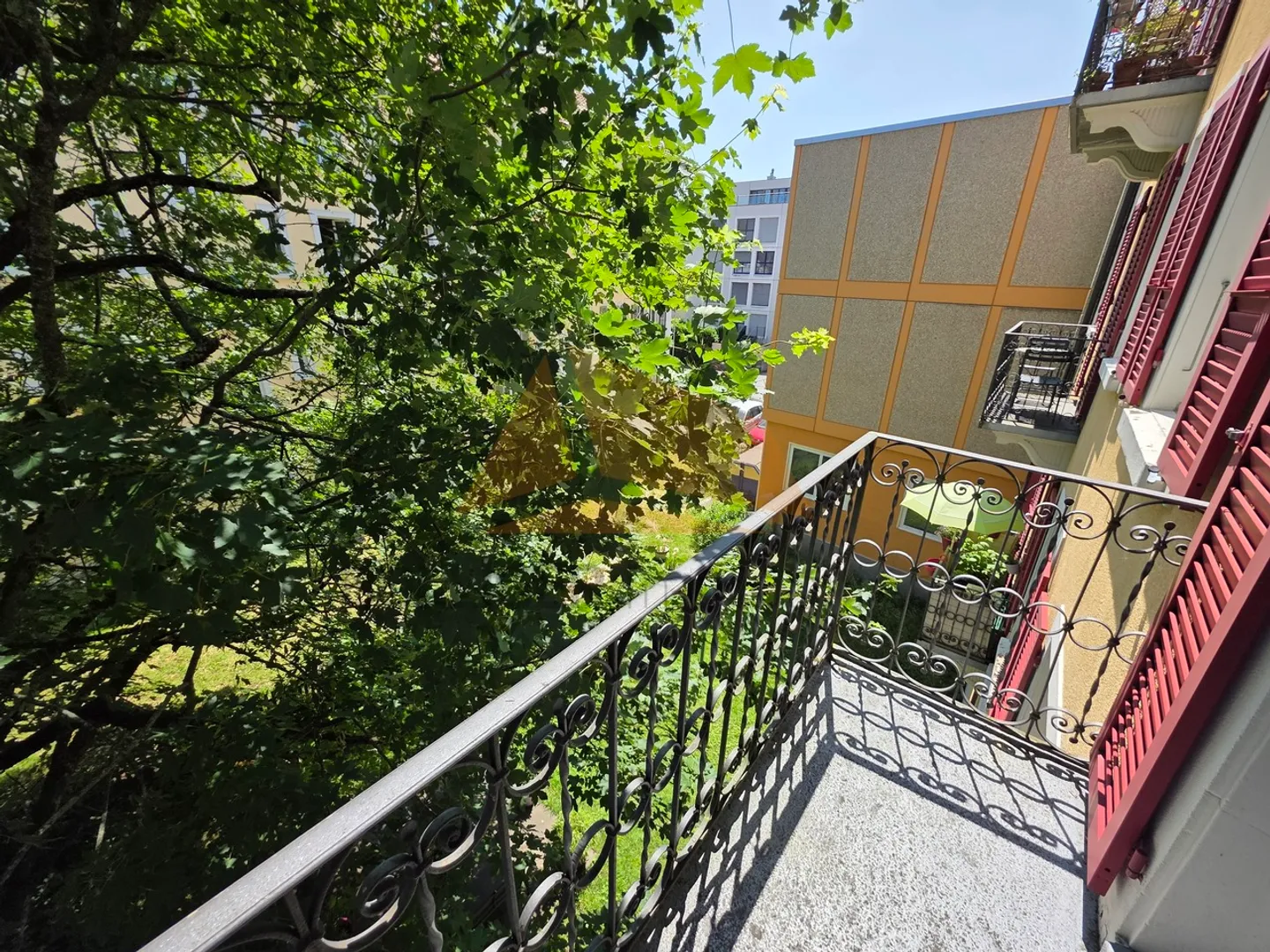 ZU VERKAUFEN 3-ZIMMER-WOHNUNG MIT BALKON - Foto 8 von 8
