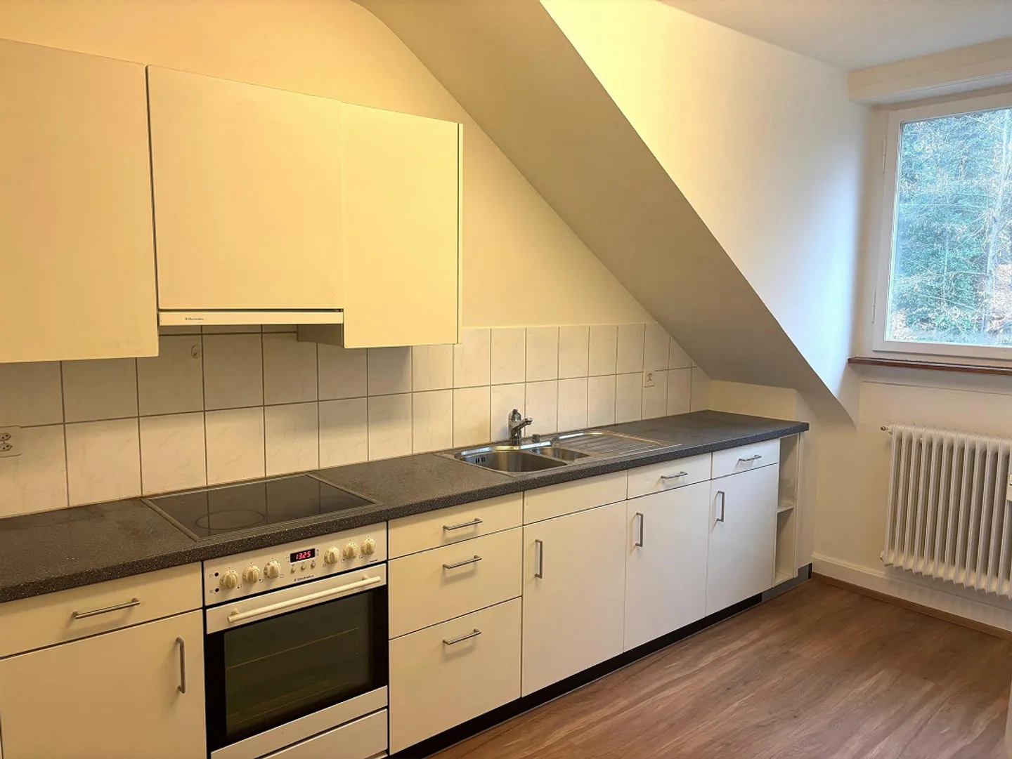 Appartement sous les combles - Photo 4 sur 8