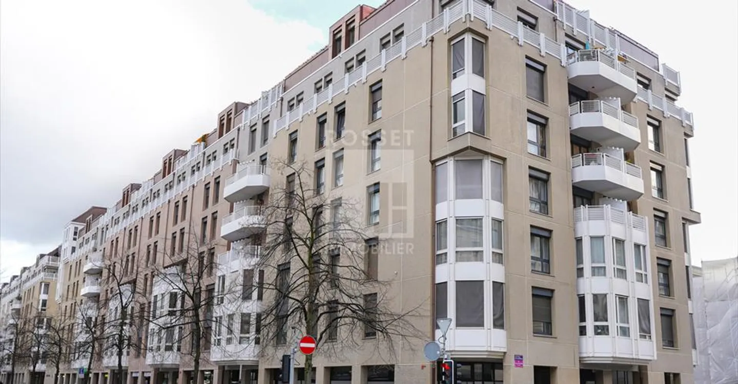 Magasin à louer - Photo 2 sur 11