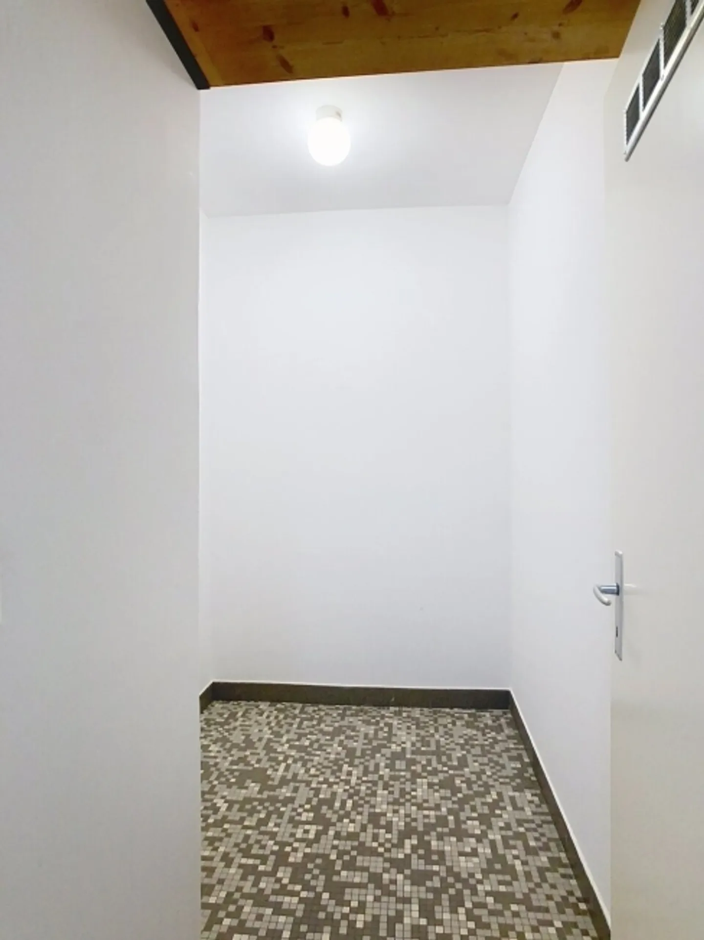 «HÜBSCHE 31/2 ZIMMERWOHNUNG IM GRÜNEN» - Foto 9 von 12