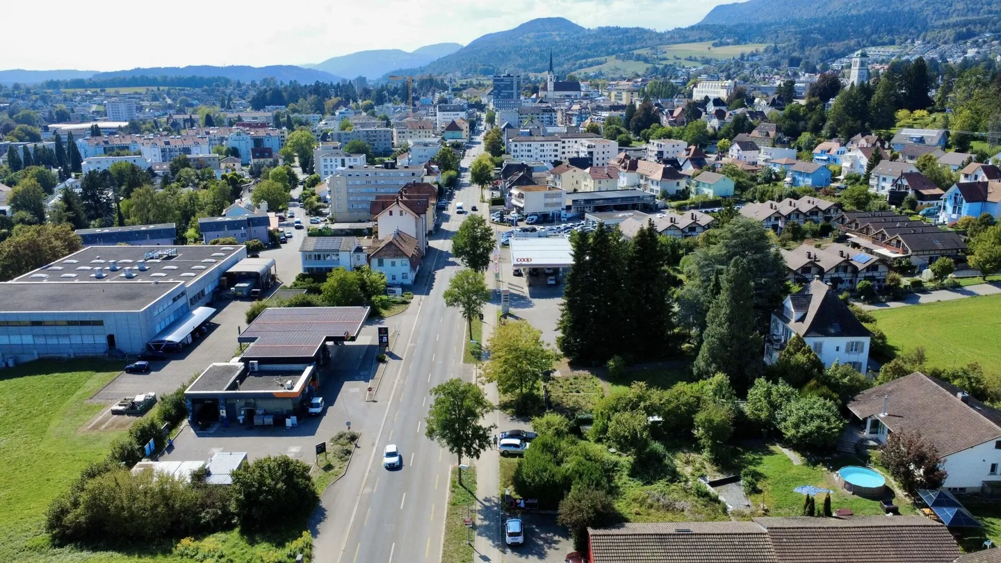 Terreno di sviluppo attraente a Grenchen con potenziale versatile per residenziale e commerciale - Foto 3 di 3