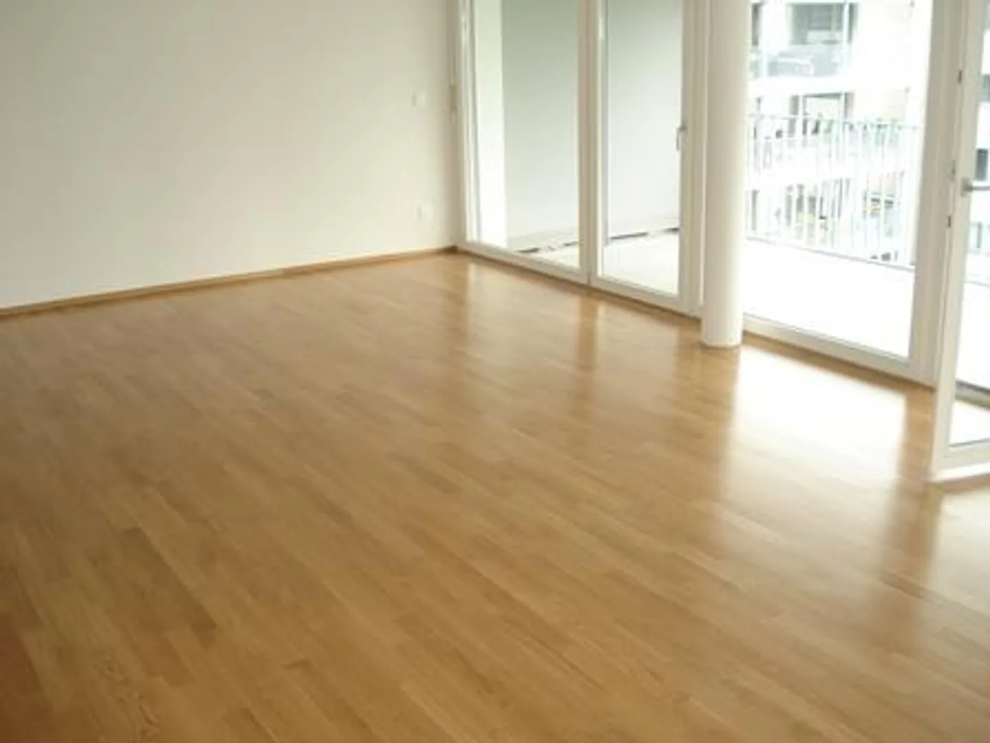 Bright, modern apartment with a very large balcony 30.9m2 - Photo 5 of 8