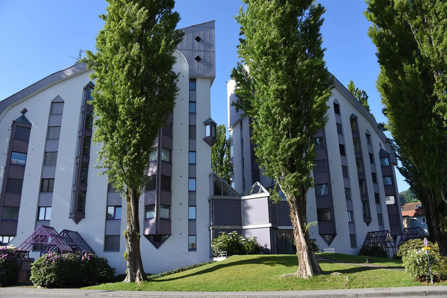 Grosszügige Wohnung mit Balkon - Foto 1 von 16