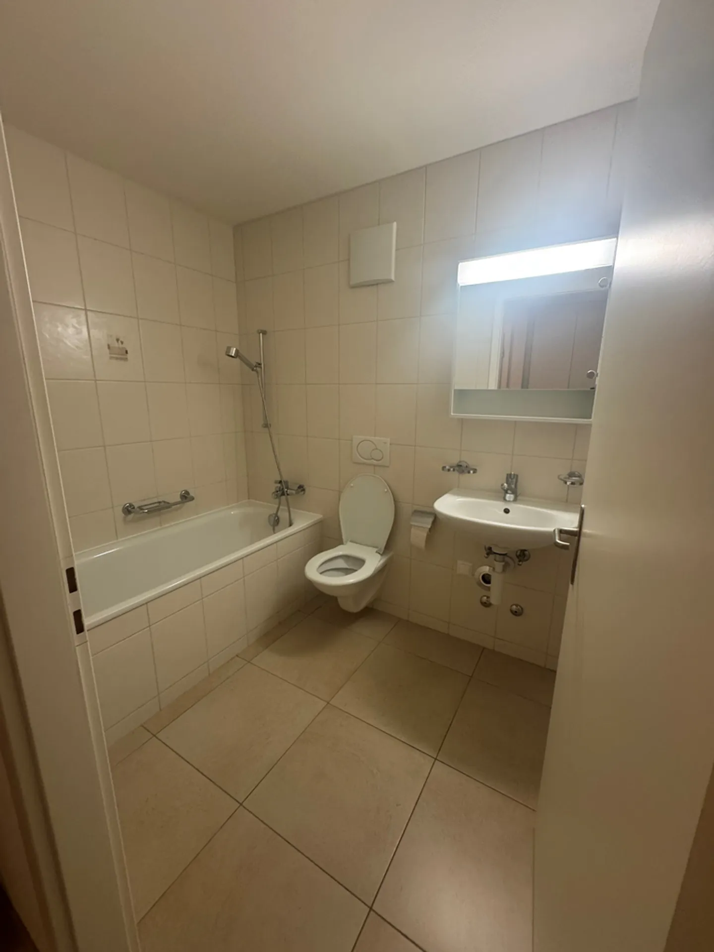 Récent appartement de 3.5 pièces au 2ème étage - Photo 3 sur 5