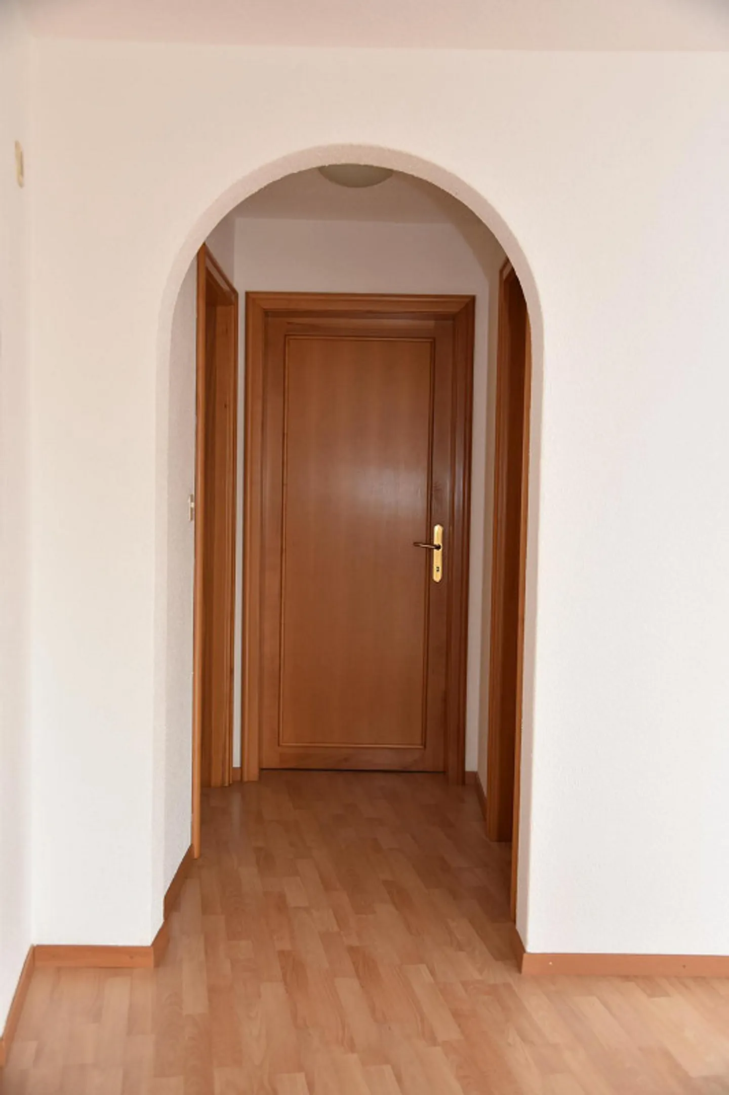 Grosszügige Wohnung mit Balkon - Foto 6 von 16