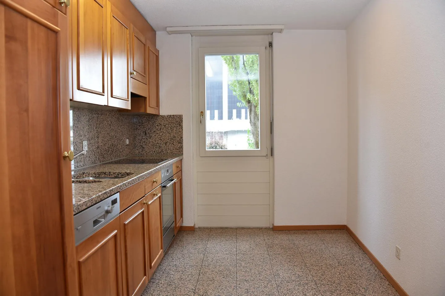 Grosszügige Wohnung mit Balkon - Foto 8 von 16