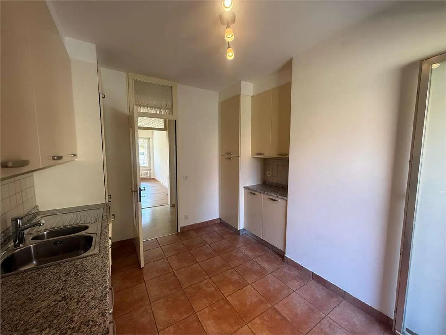 Lugano - Geräumige 4.5 Zimmer mit Doppelwohnzimmer und 5 Terrassen - Foto 3 von 13