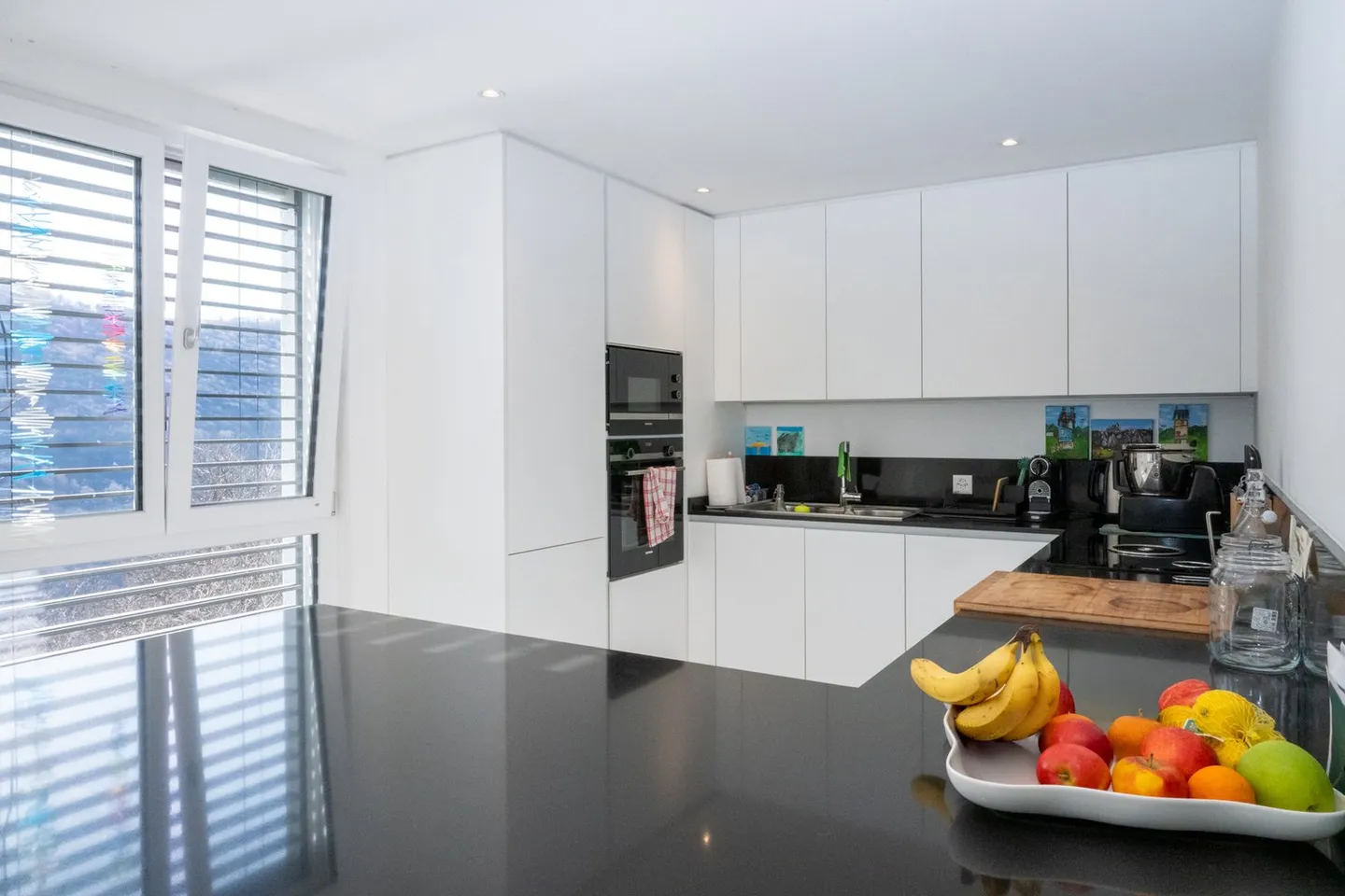 Bright 4.5-Room Apartment in Capriasca - Photo 3 of 14