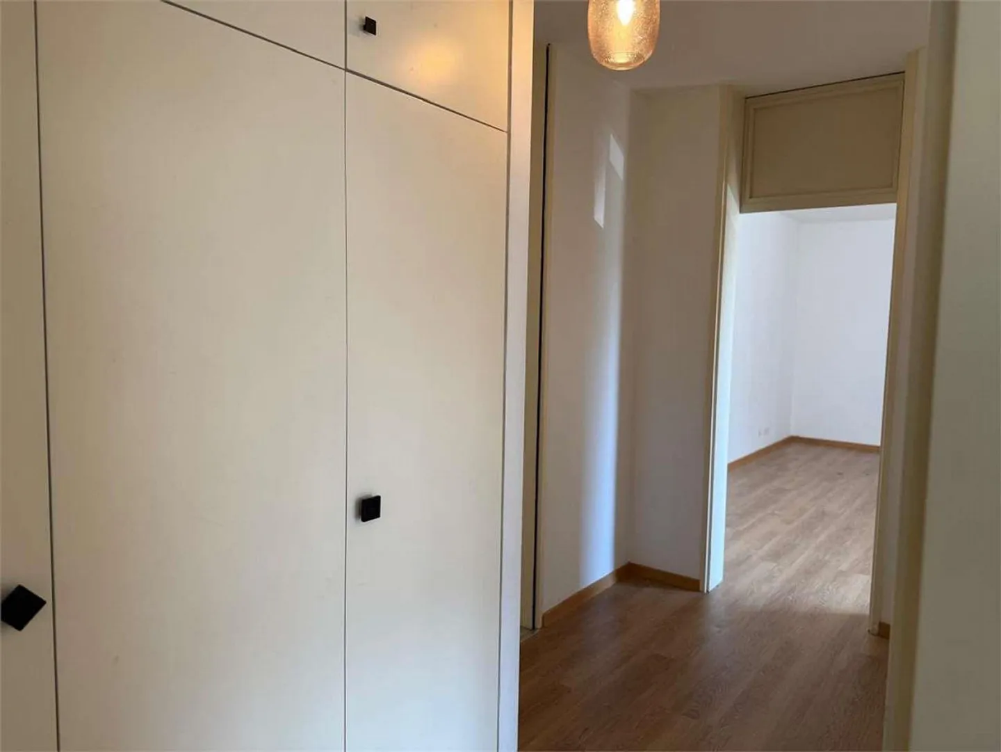 Lugano - Geräumige 4.5 Zimmer mit Doppelwohnzimmer und 5 Terrassen - Foto 10 von 13