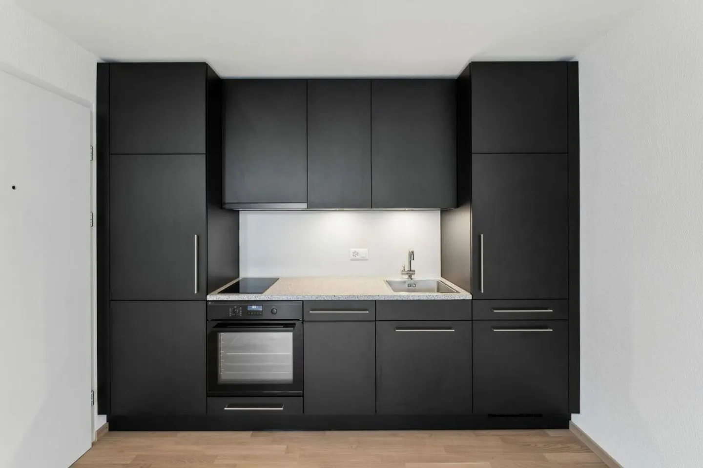 Appartamento 1.5 stanze appena ristrutturato con carattere loft - Foto 3 di 4