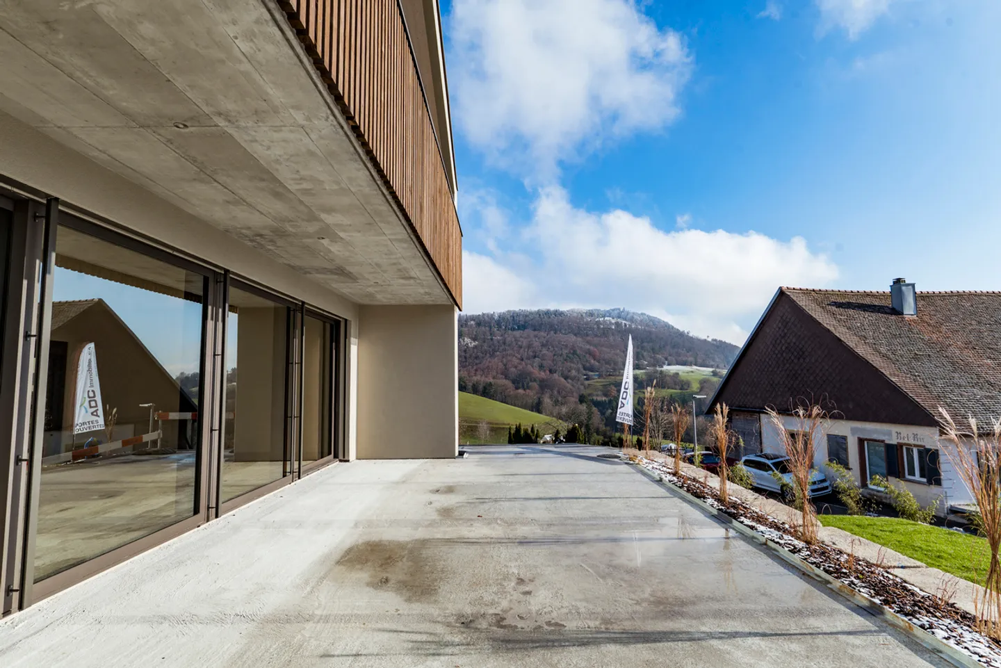 Elégance absolue et cadre bucolique pour cette villa neuve - Photo 16 sur 16