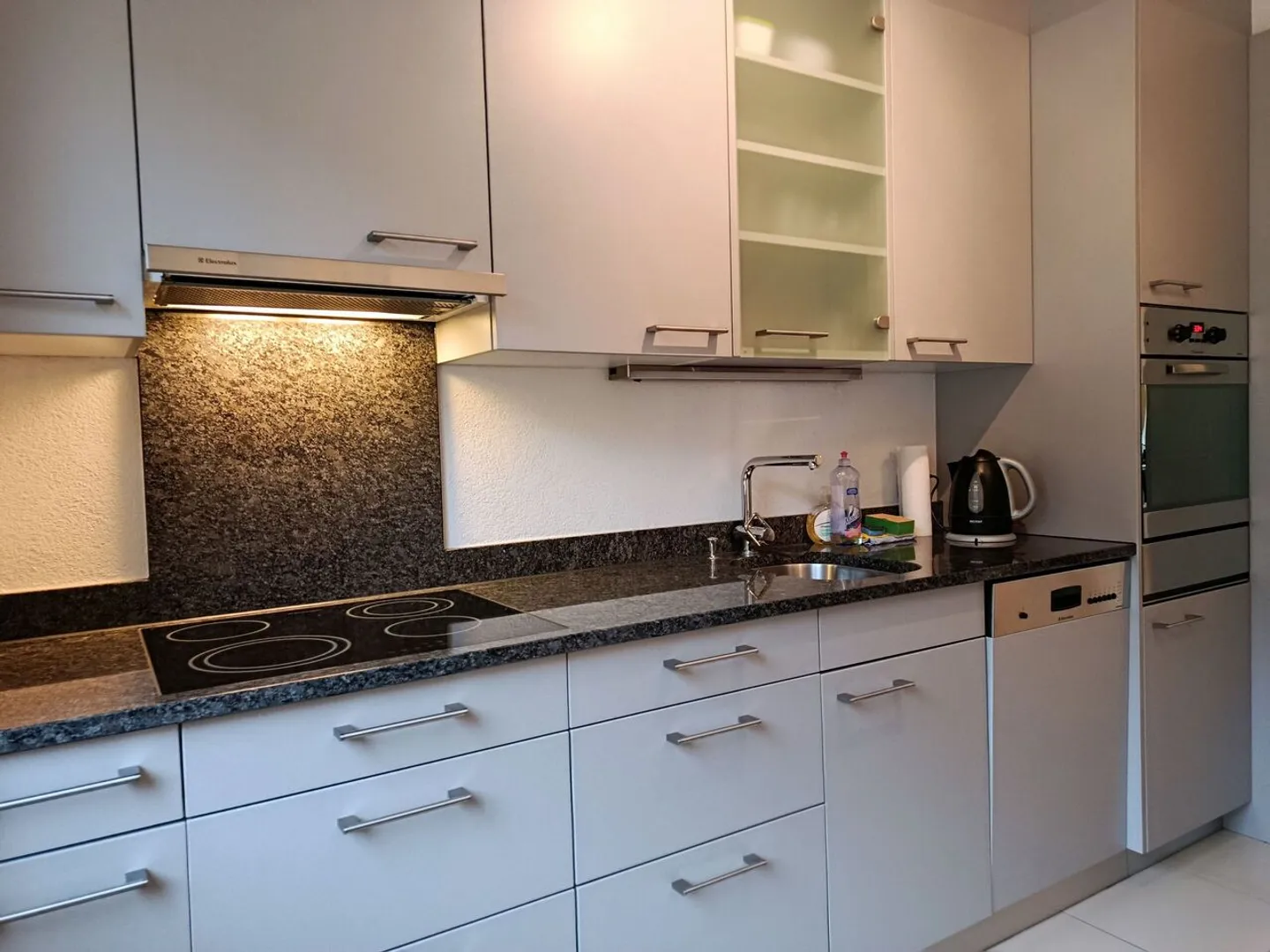 Appartement Charmant avec Vue sur le Lac - Photo 10 sur 26