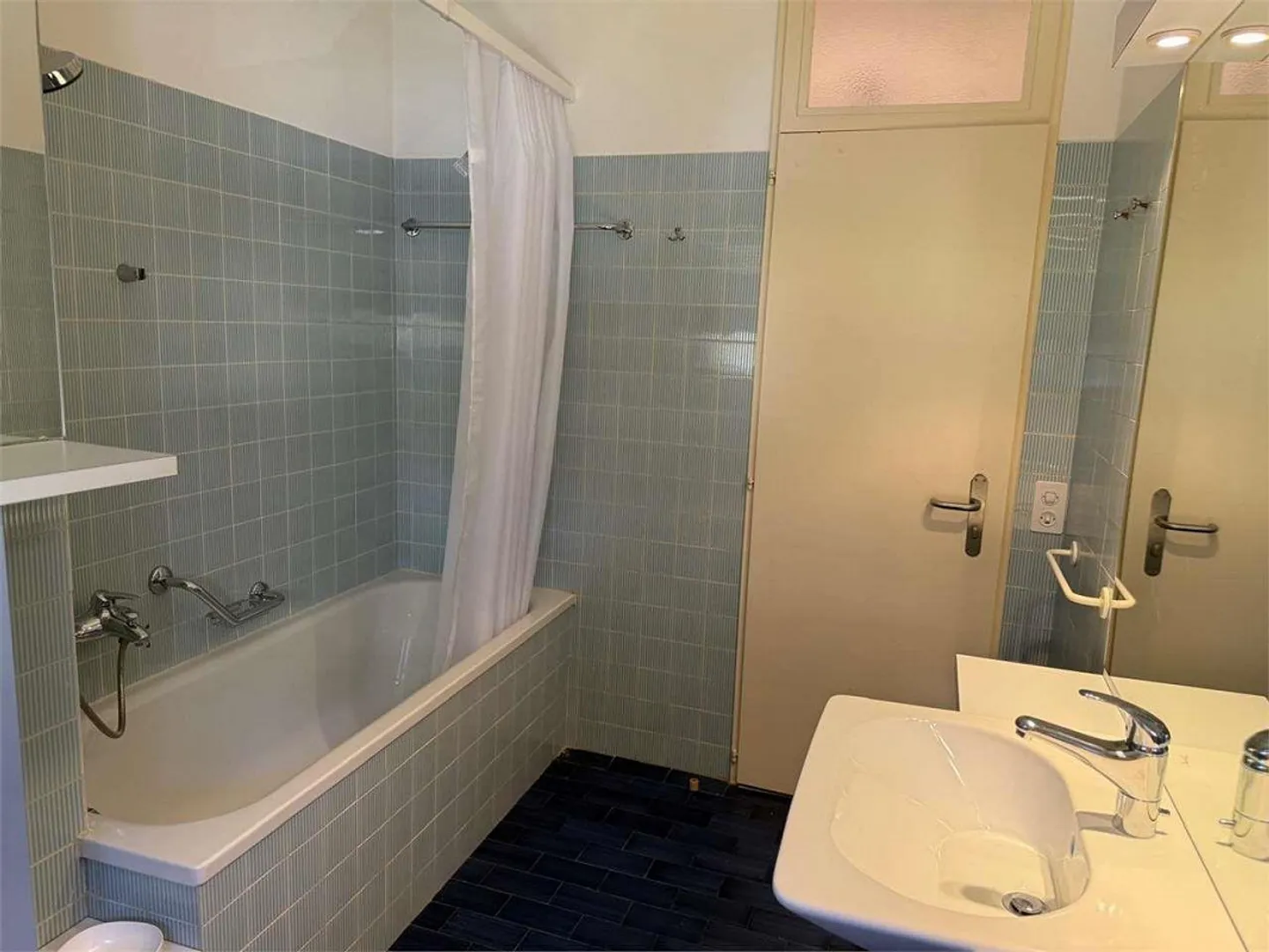 Lugano - Geräumige 4.5 Zimmer mit Doppelwohnzimmer und 5 Terrassen - Foto 9 von 13