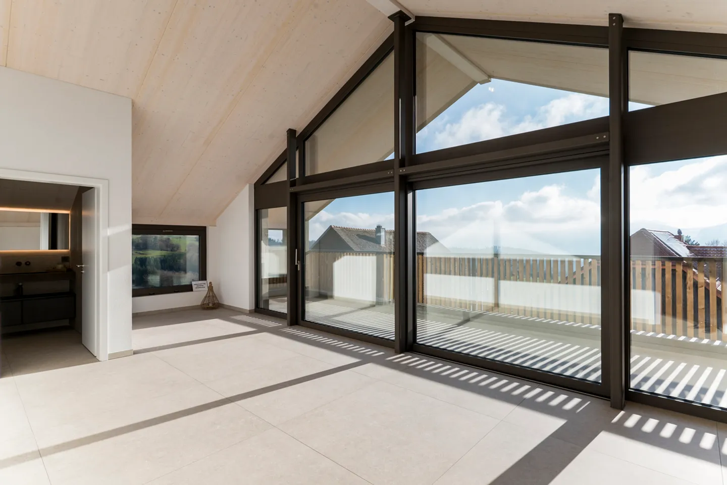 Elégance absolue et cadre bucolique pour cette villa neuve - Photo 8 sur 16