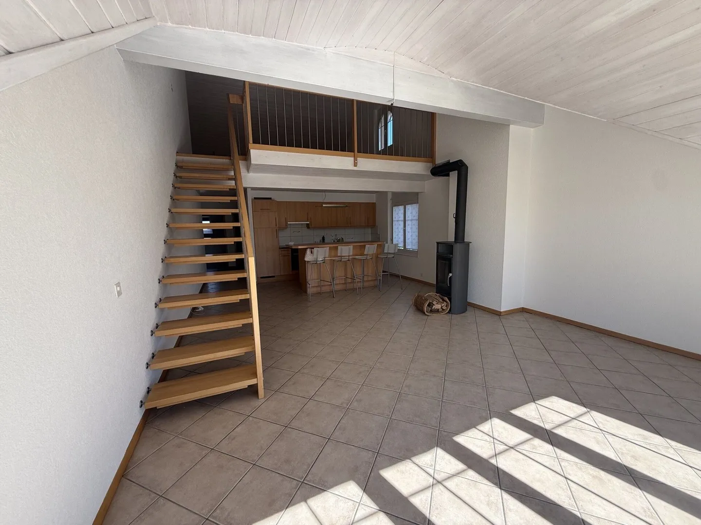 Appartamento all'Ultimo Piano con Vista Alpina - Foto 10 di 11