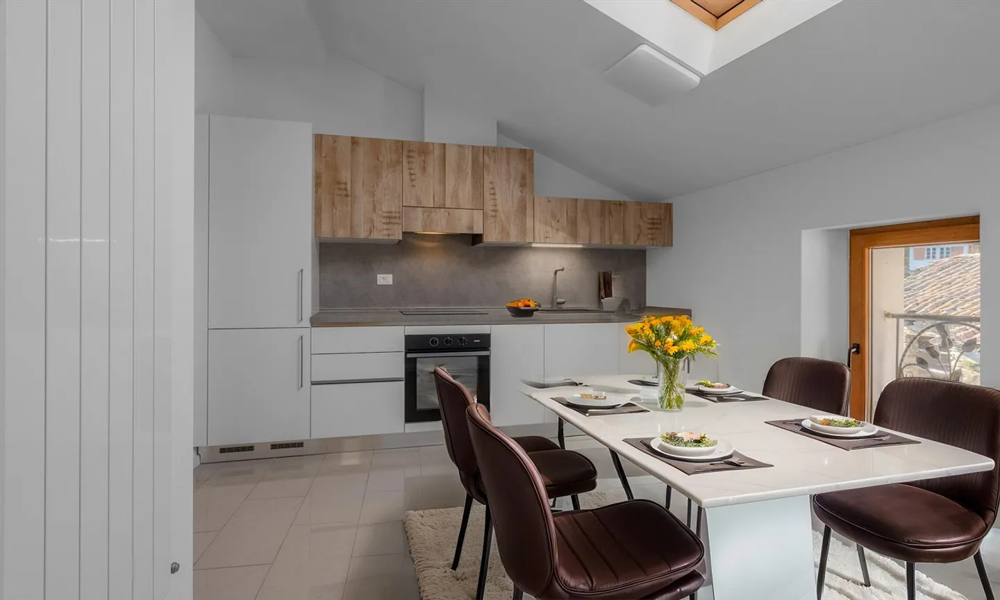 APPARTAMENTO QUADRILOCALE RISTRUTTURATO ALL'ULTIMO PIANO A SIGIRINO - Foto 3 di 9