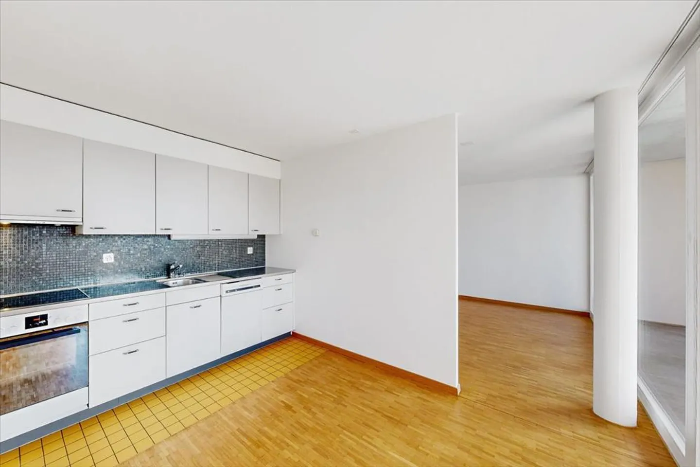 Bella appartamento con grande balcone - Foto 5 di 8