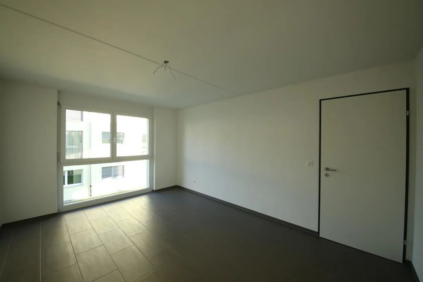 Modern Ground Floor 4.5 Room Apartment in Sax for Rent! - Photo 6 of 12
